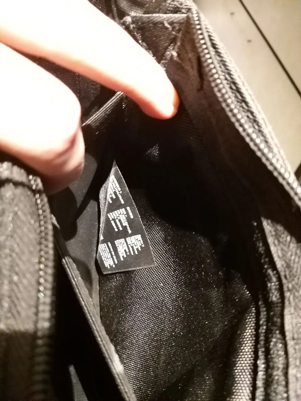 Shoulder bag lacoste PARA SAIR HOJE - Foto 4