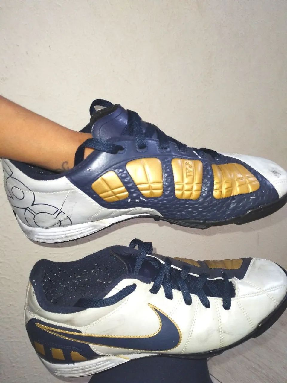 Chuteiras Nike total 90 couro legítimo Masculino Calçados