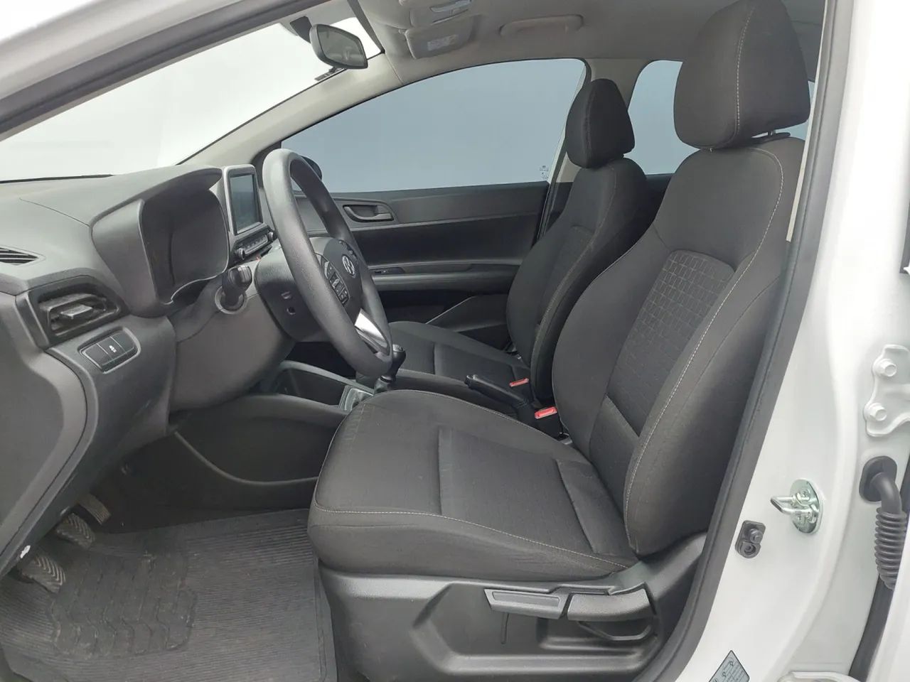 Hyundai HB20 Comfort 1.0 Flex 12V Mec., foto 16 de 18
