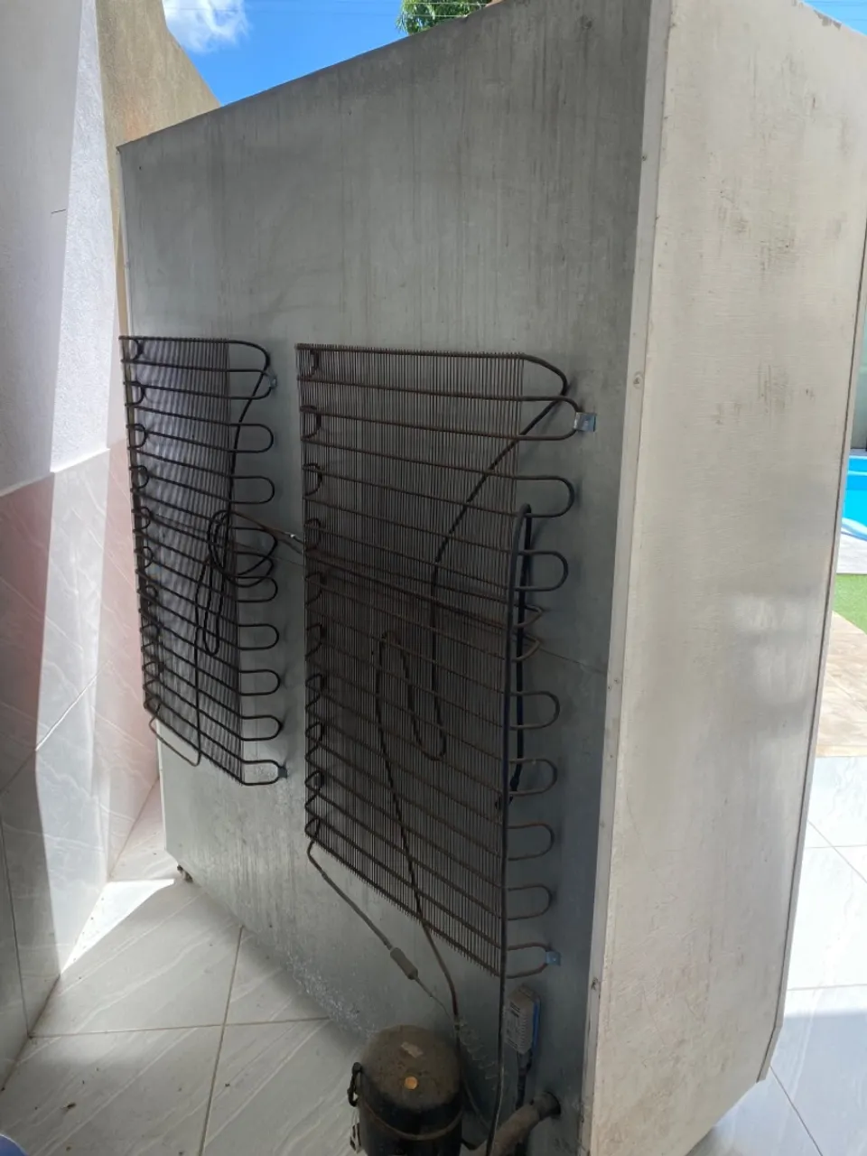 Freezer com serpentina externa - Ideal para conservação!