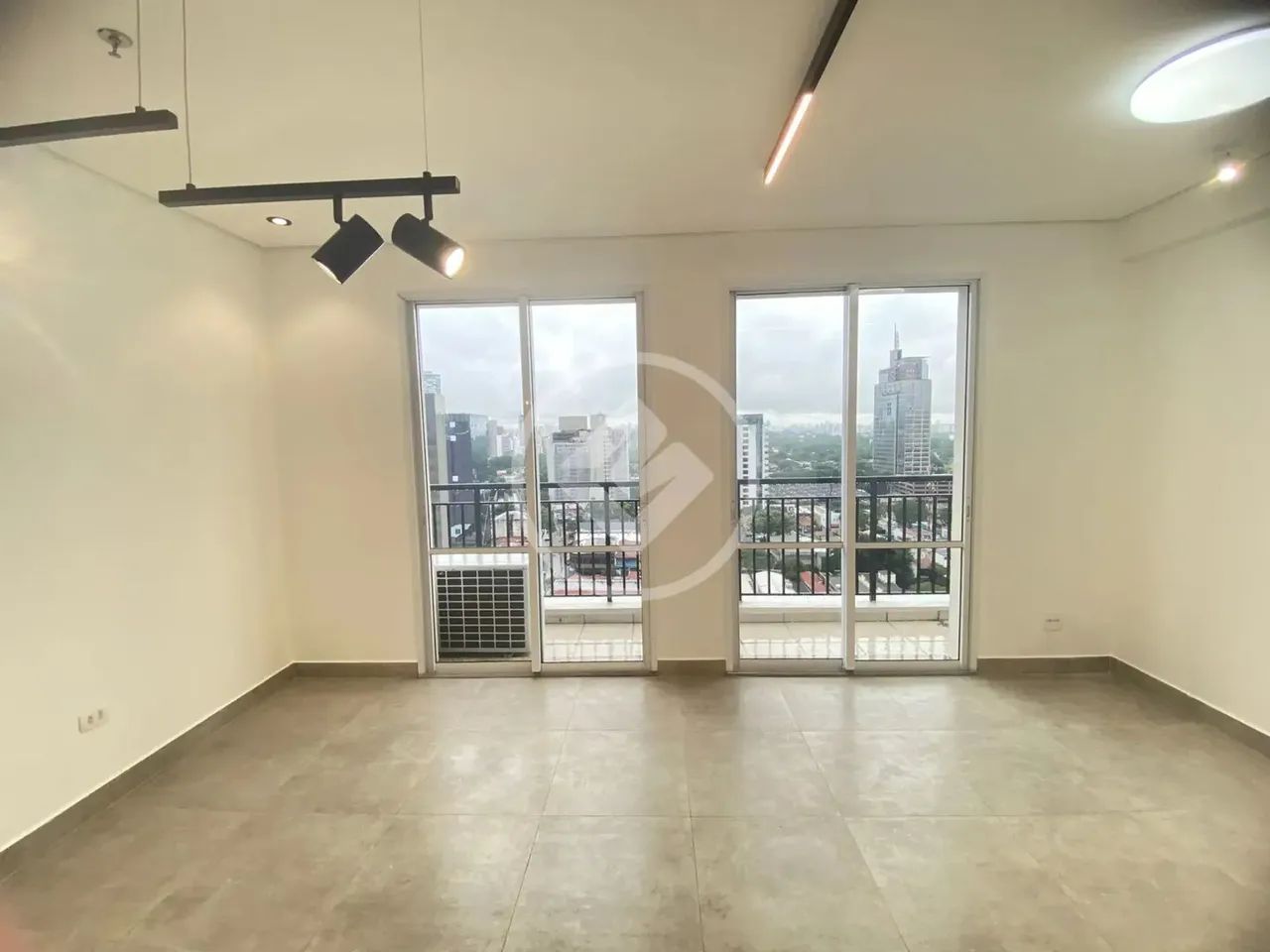 Sala comercial toda reformada com 1 vaga - em frente ao Sesc codigo: 101427 - Foto 5