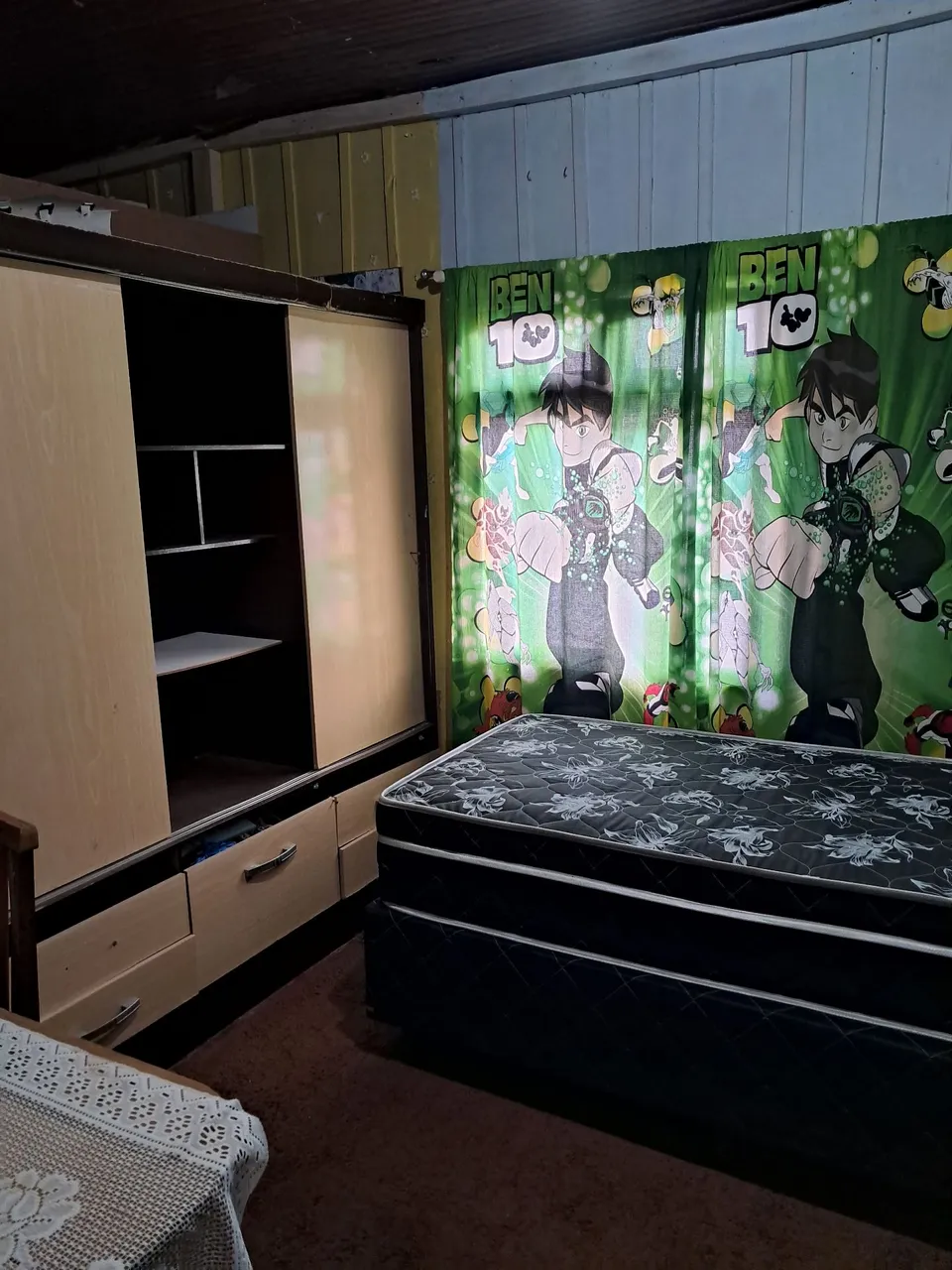Alugo quarto pra mulheres