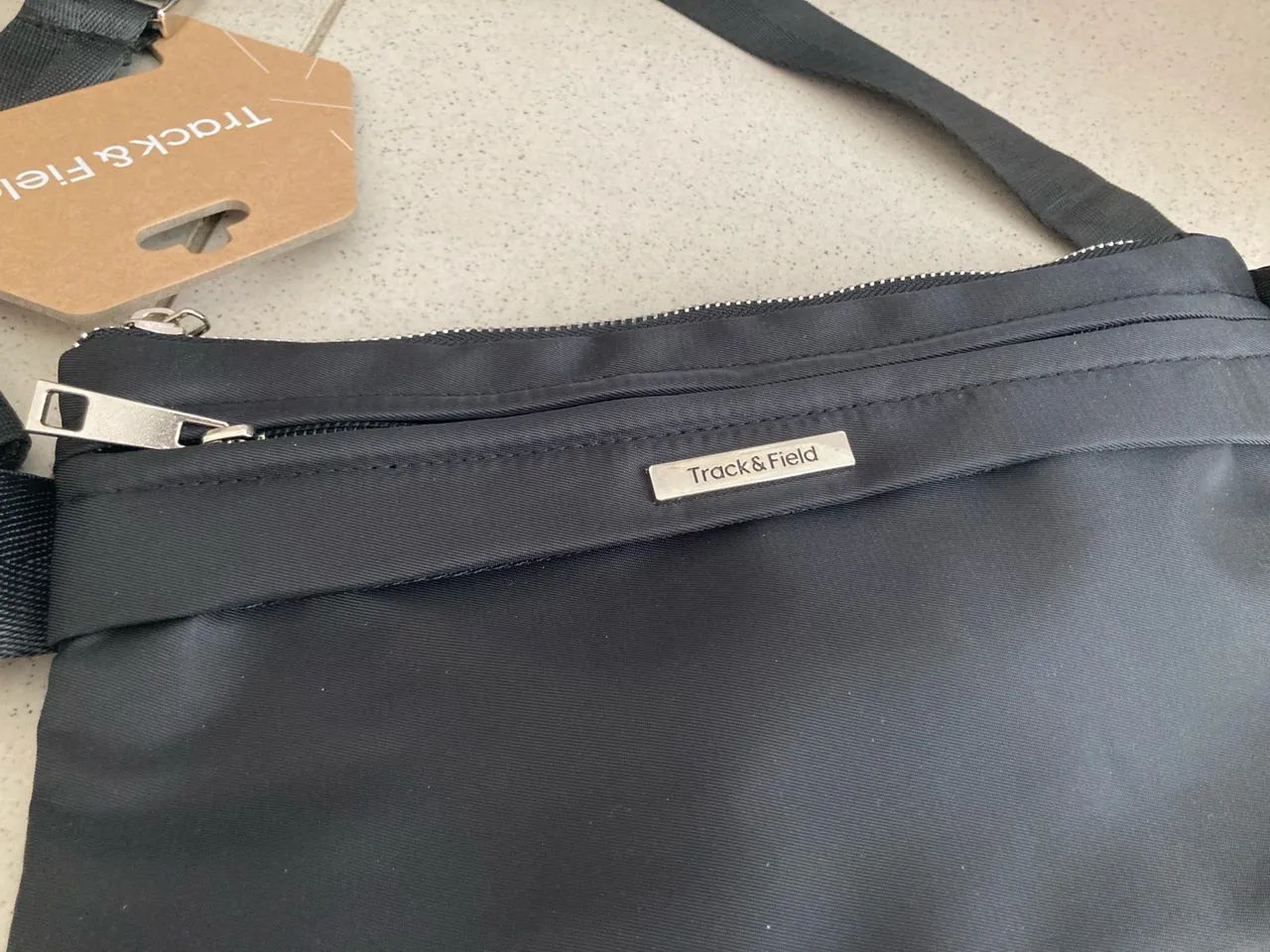 Pochete Essential Track & Field Preta nova - Foto 2
