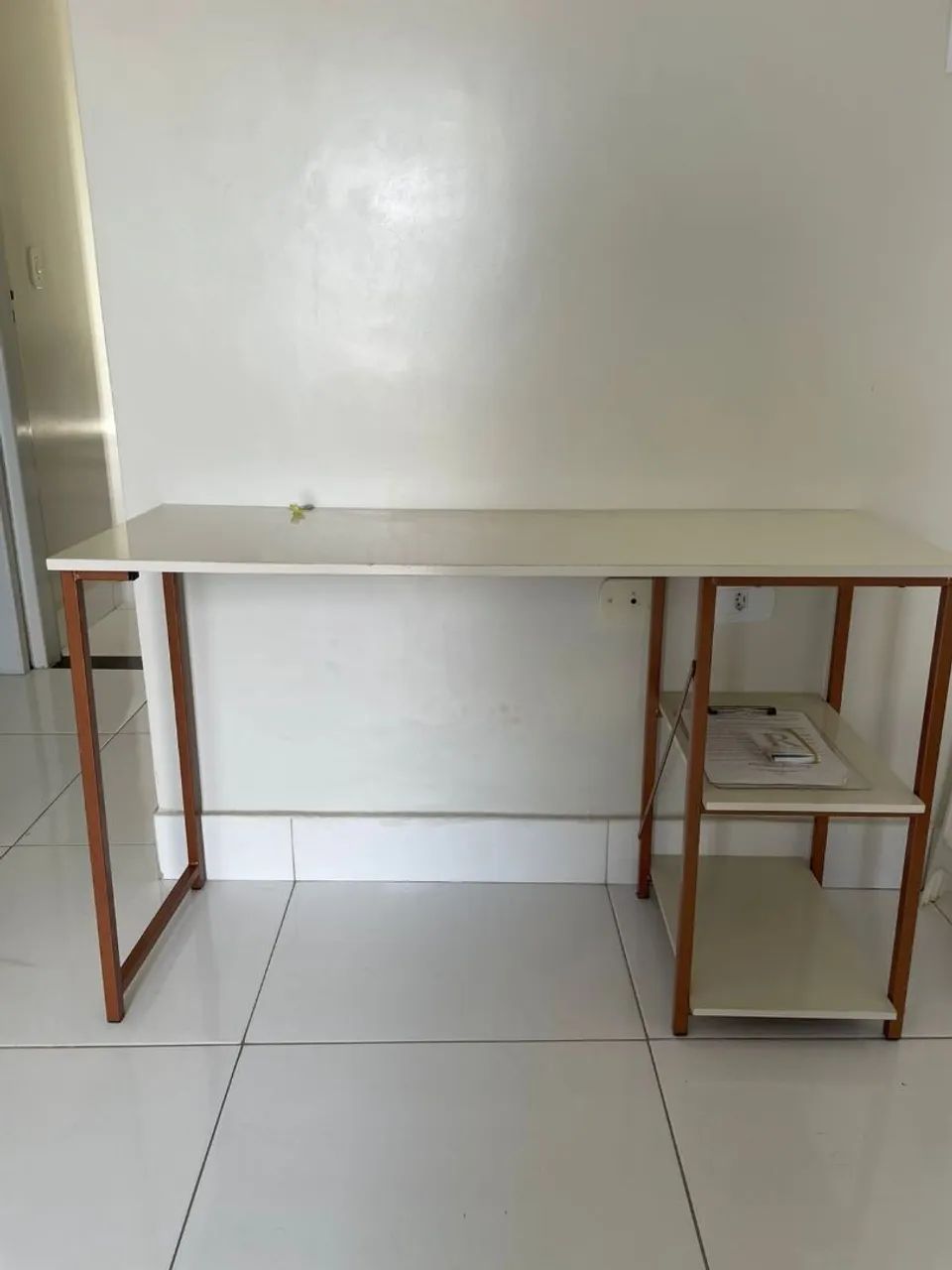 Vendo escrivaninha 64596064557953122