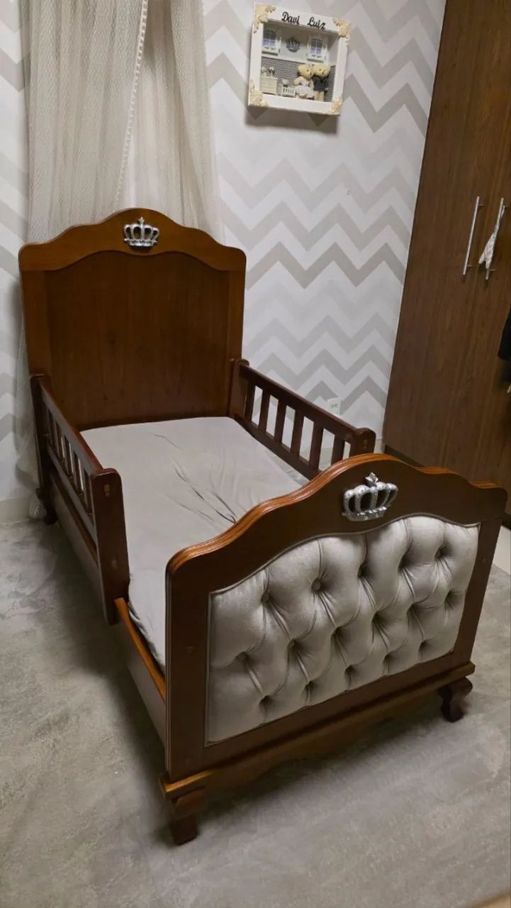 Berço + Mini-cama 2 em 1 de madeira com capitonê cinza - Foto 2