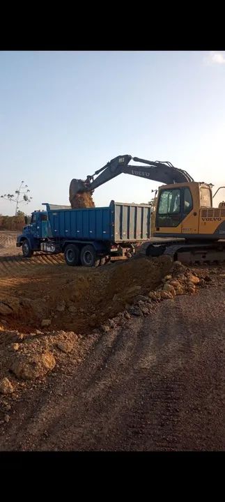 Volvo EDC 360 6x4 já com serviço pra ganhar dinheiro  - Foto 6