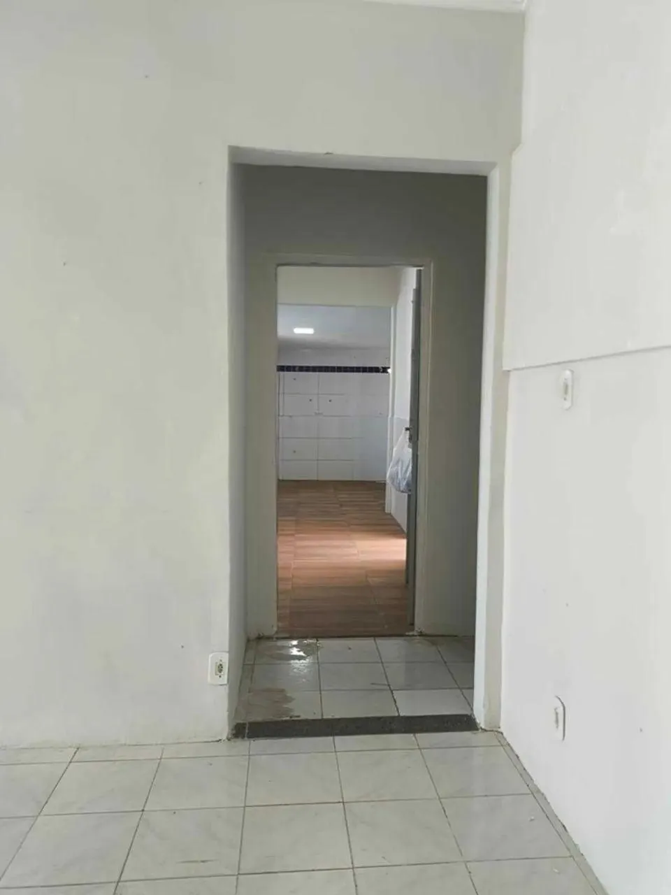 CASA DE ESQUINA RUA PÚBLICA NO GRAGERU