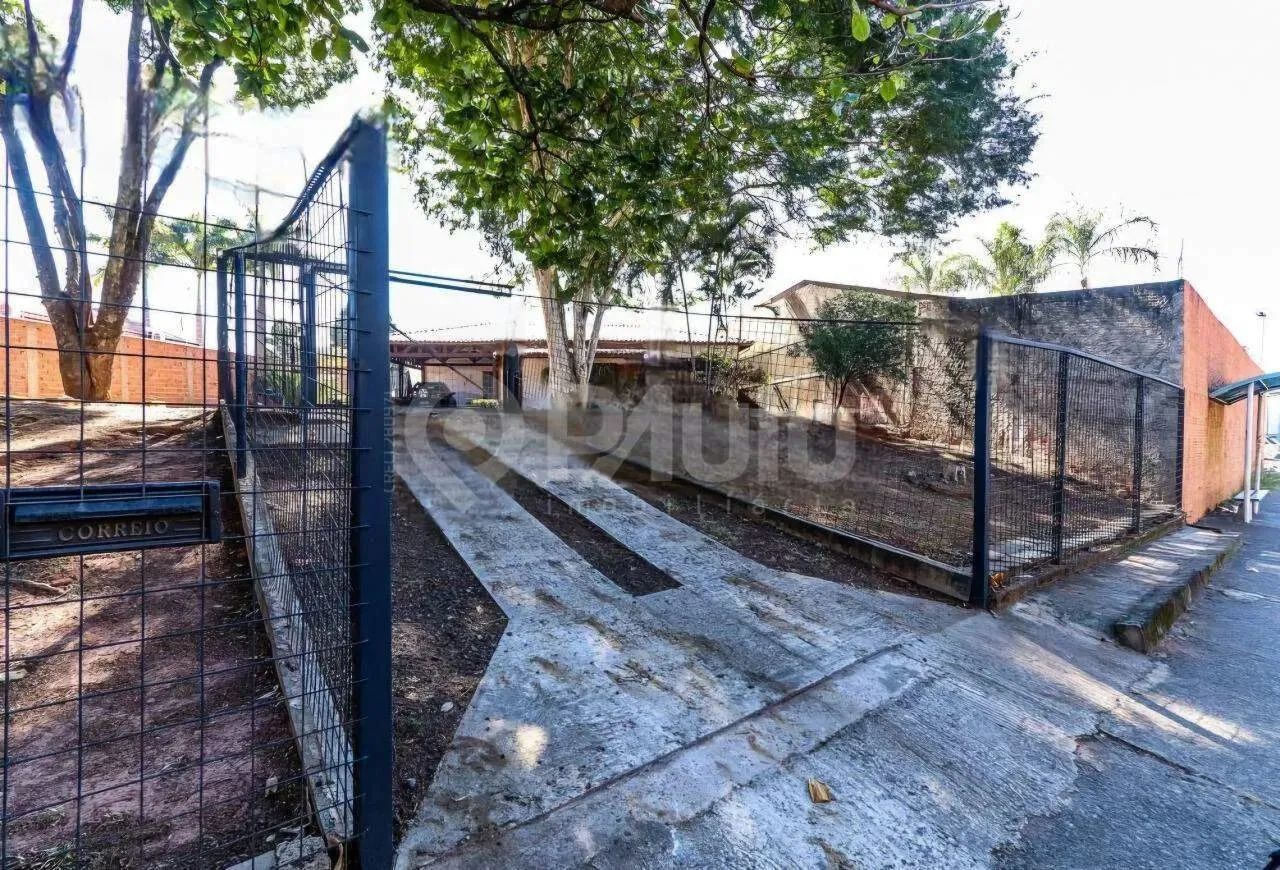 Casa Comercial à venda na Avenida Dois Córregos Piracicaba - SP