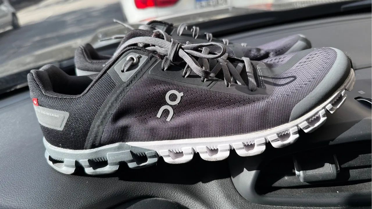 Tênis On Running Masculino - Conforto e Performance