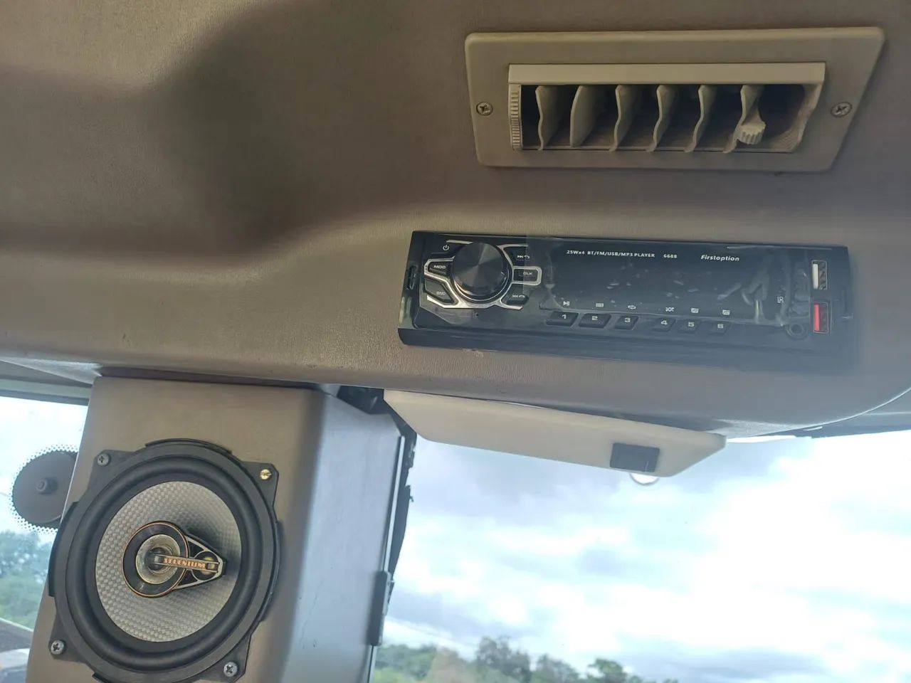 Retro Case 580 M 4x4  gabinada  - Foto 3