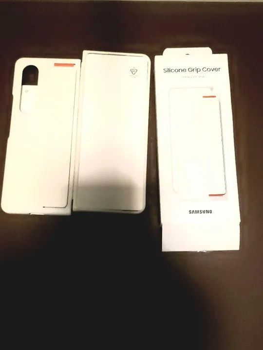 Capa de Silicone para Samsung Galaxy Z Fold 4 ORIGINAL - Foto 3