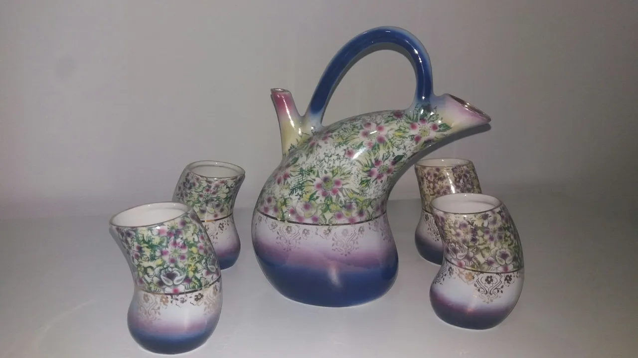 Conjunto de porcelana decorativo São Jose Pedreira!