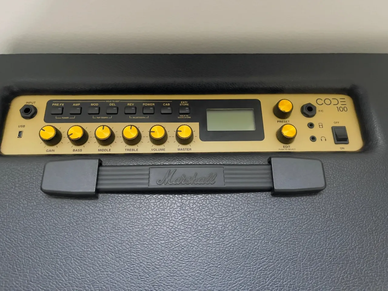 Amplificador Marshall Code 100