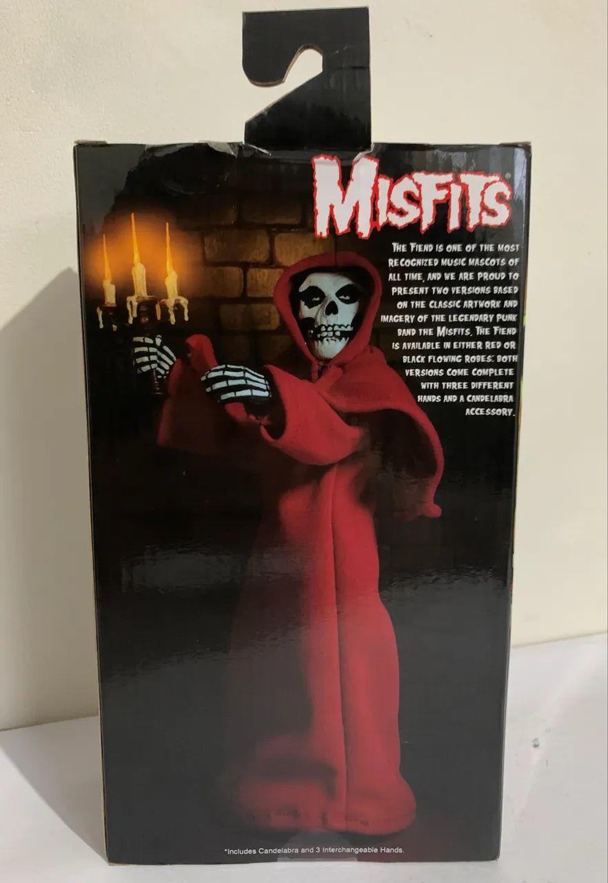 Misfits Red Neca Original Completo Na Caixa  - Foto 5
