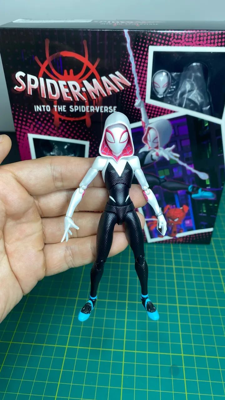 SV Action Spider Gwen & Spider Han Spider Man Into the Spider