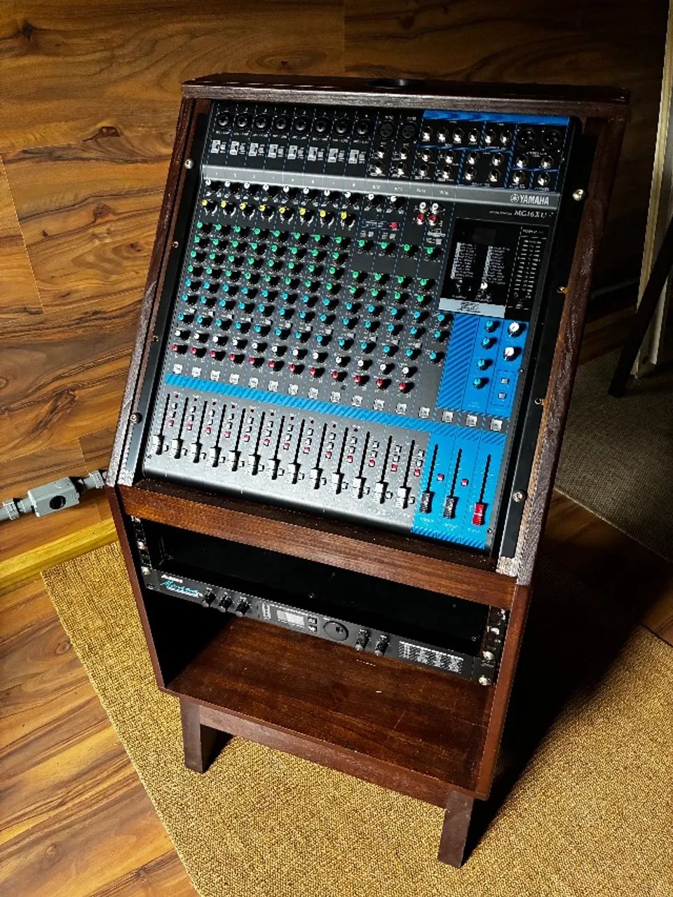 Console Yamaha MG16XU - Foto 2