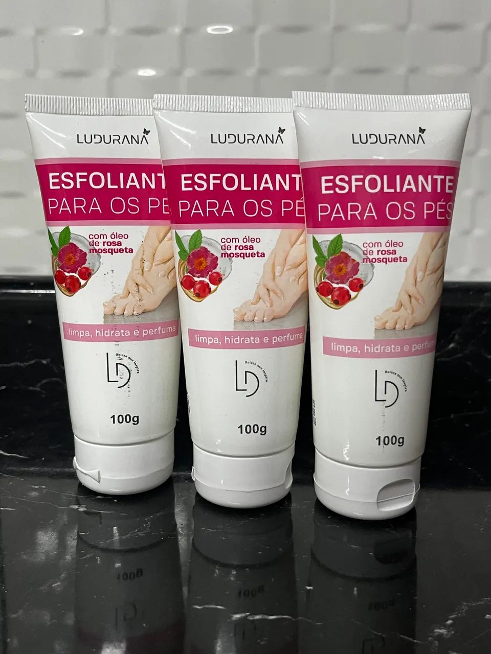 Esfoliante para Pés 100g Ludurana com Óleo de Rosa Mosqueta