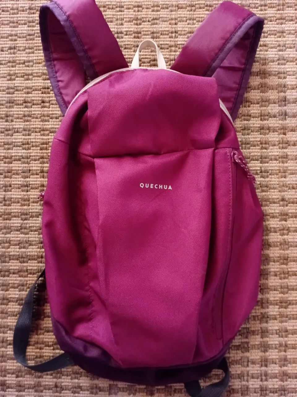 Mochila Quechua para Camping 10 litros 