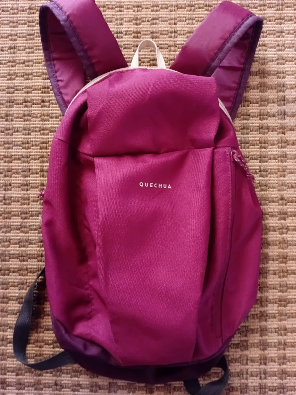 Mochila Quechua para Camping 10 litros