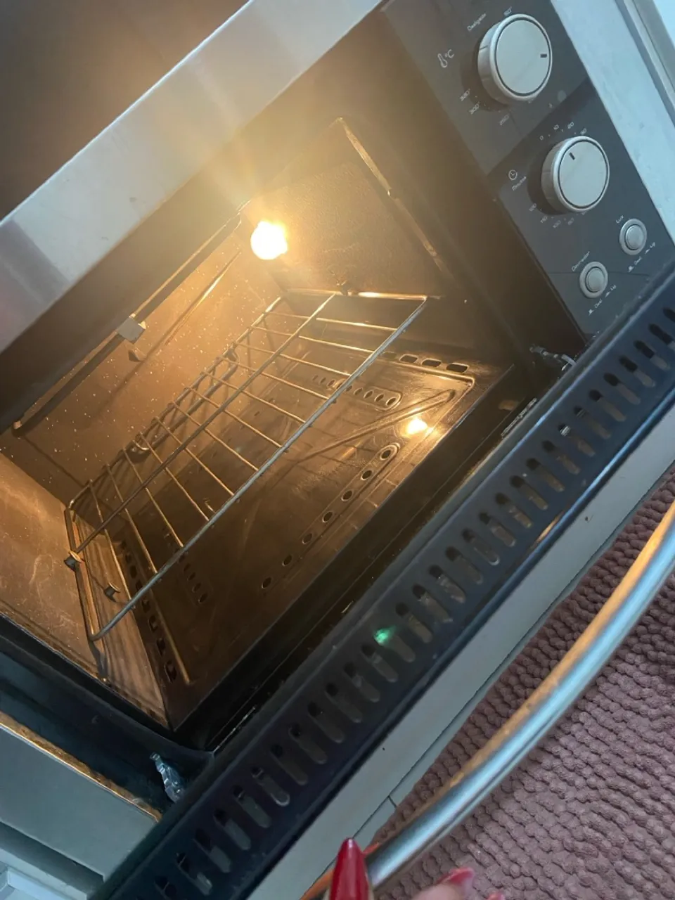 Forno Elétrico Moderno e Funcional