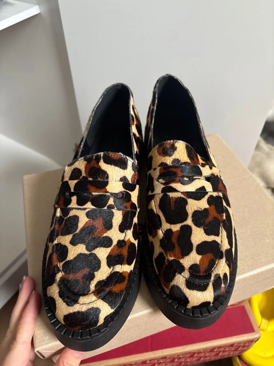 Sapato Loafer com estampa de leopardo amaro  - Foto 2