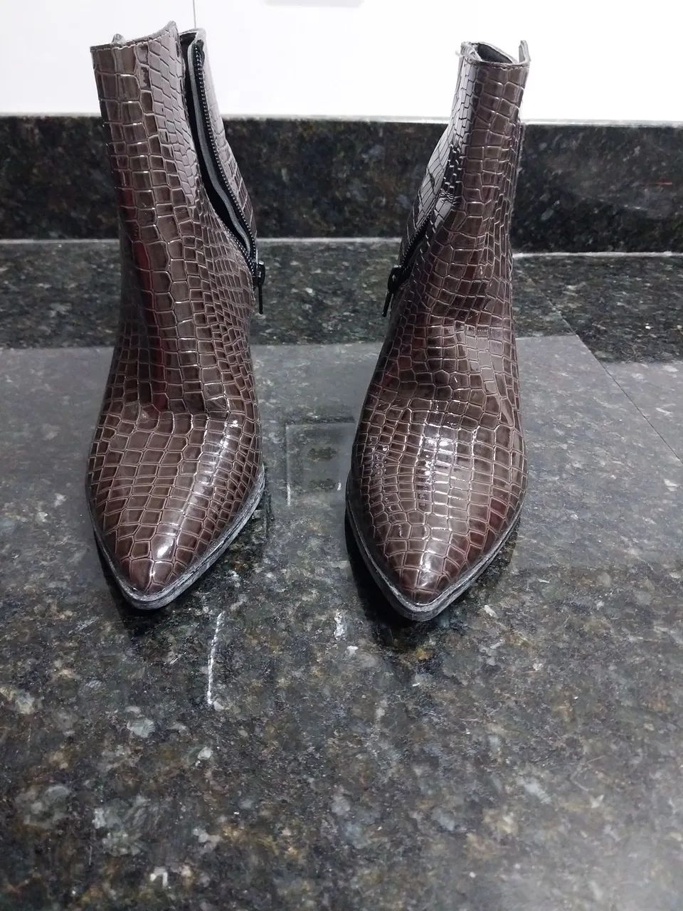Botas de Couro Marrom - Foto 2