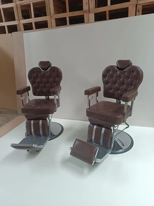 Poltrona de Barbeiro TITÃ - Luxo e Conforto - Foto 2