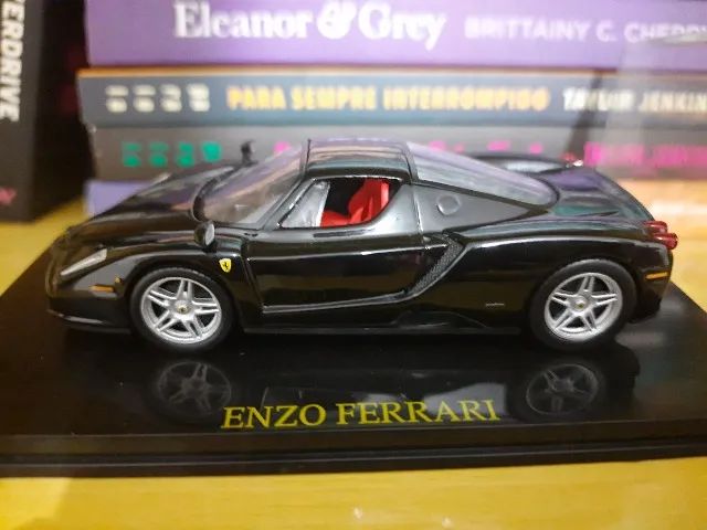 Miniatura Ferrari Enzo (1:43) - Foto 2