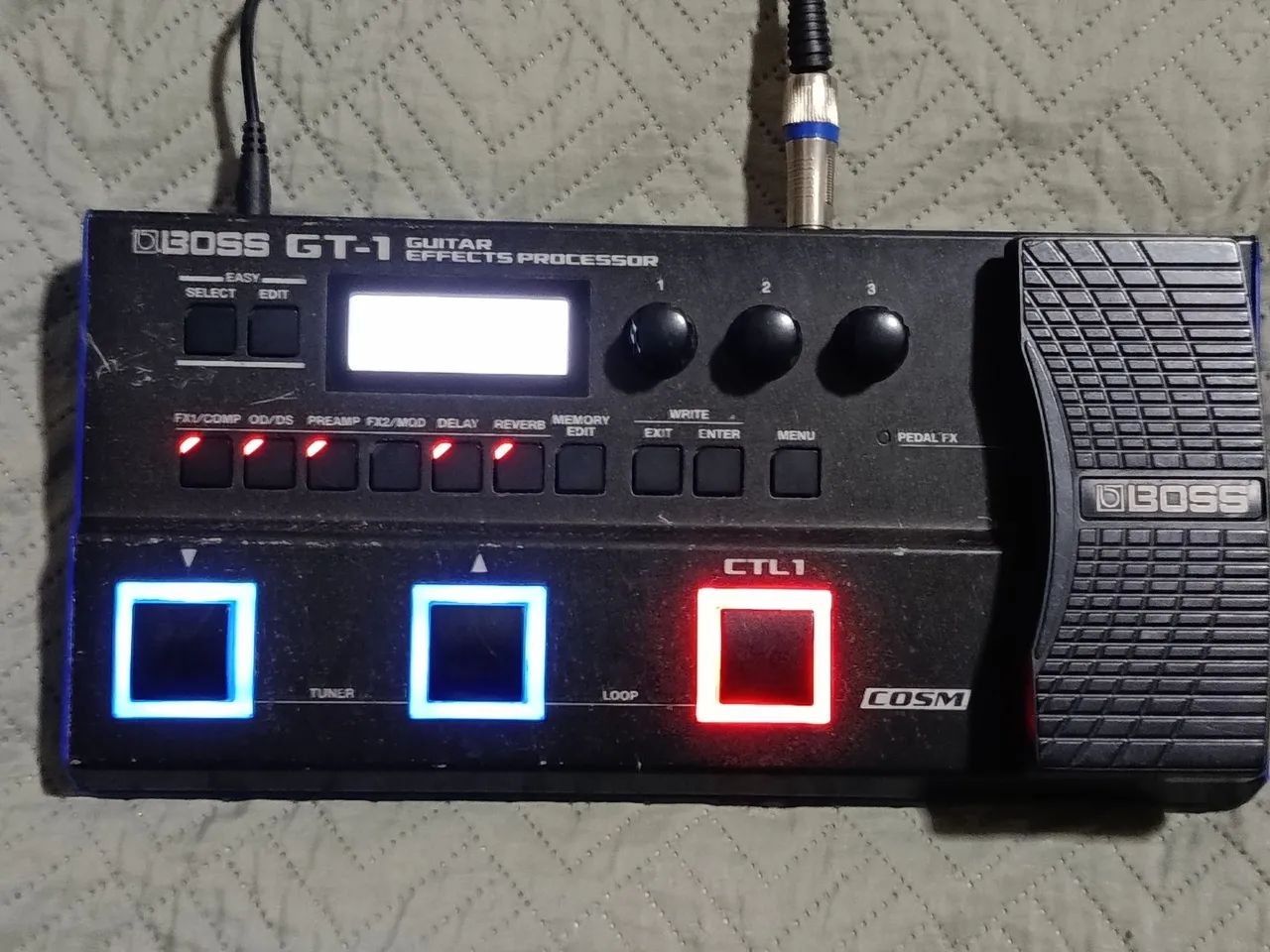 BOSS GT-1 Guitar Effects Processor - Seminovo - Foto 4