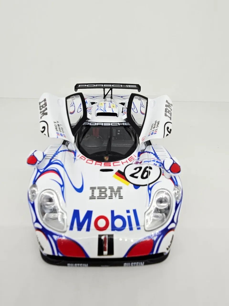 Porsche 911 GT1 1/18 Maisto - Le Mans Winner 1998 - Antiguidades