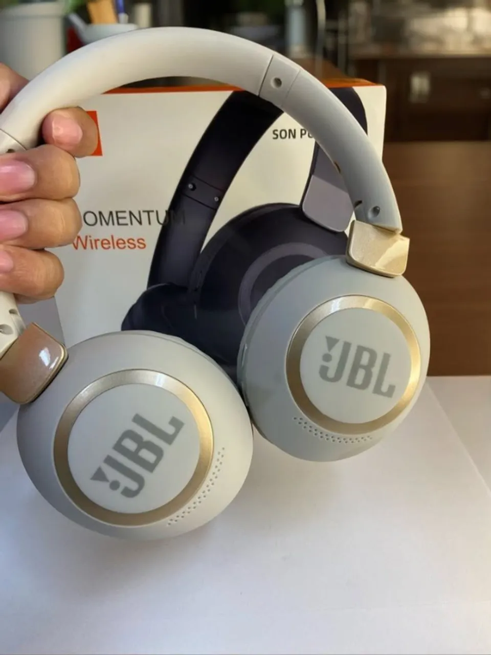 Fone de ouvido Headphone JBL Branco Tune T580 Son Pure Bass 03