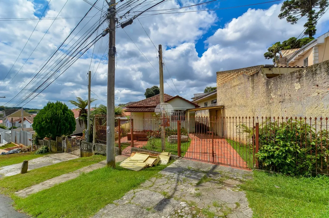 Imóvel para venda tem 306 metros quadrados em Barreirinha - Curitiba - PR