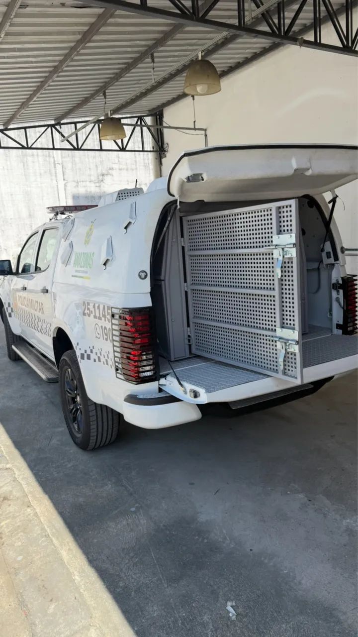 Adaptação de veículos de trabalho furgoes e camionetes  - Foto 3