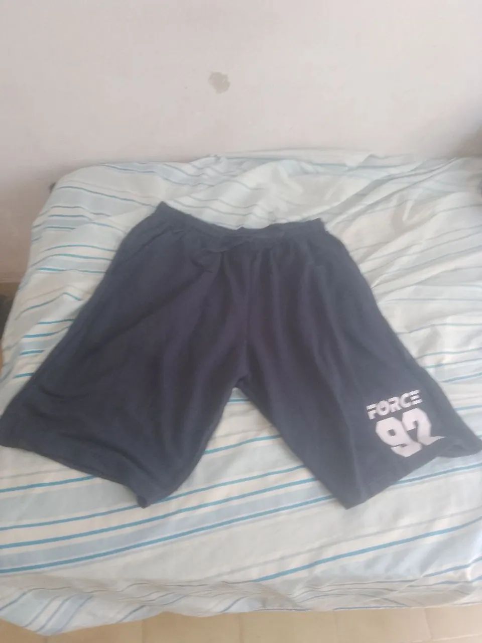 Vendo bermuda de moleton .