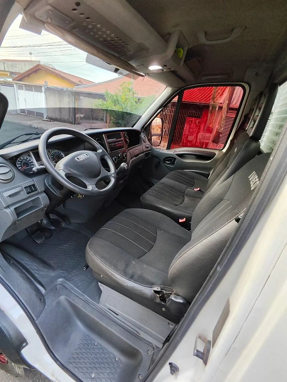Caminhão Iveco Daily 70C17 2014 (Motor Novo 40.000 km) - Foto 11