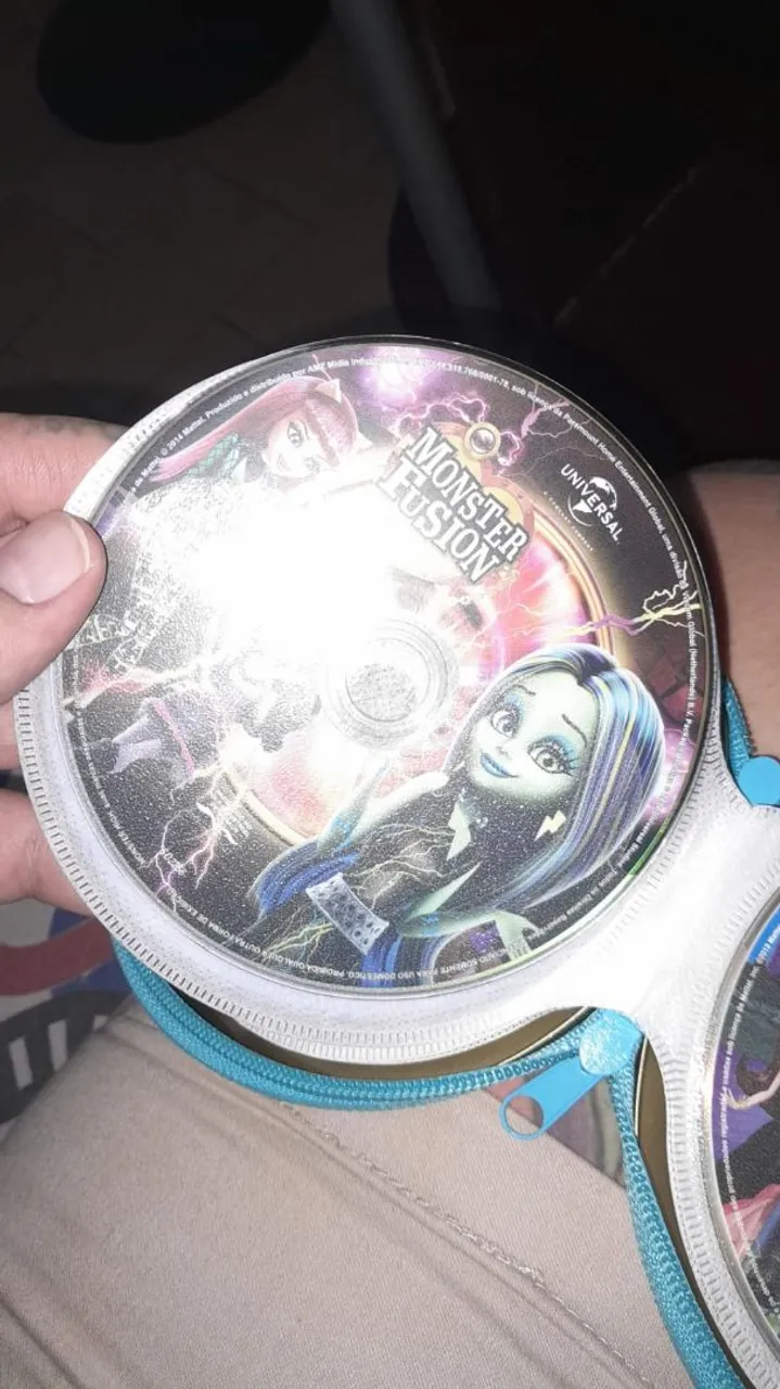 DVD Monster High kit 6 mais 1 DVD de jogo xbox 360