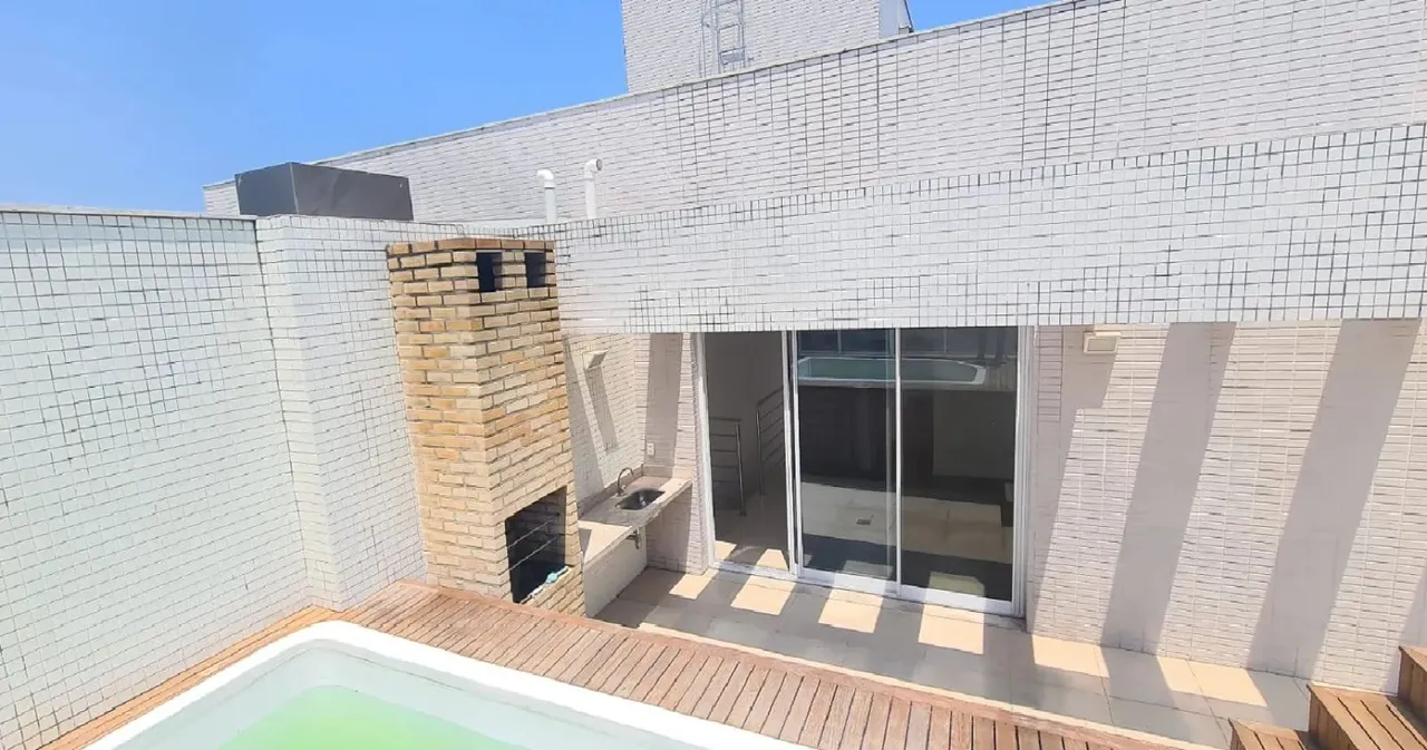 AMPLA COBERTURA 04 Qtos - 250m² - BARRA DA TIJUCA COM PREÇO IMPERDÍVEL !!! 03 VAGAS COBERT