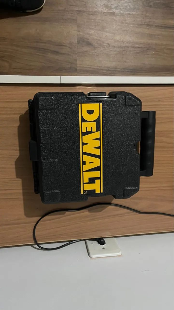Nível a Laser Automático 15 Metros DW088K Dewalt