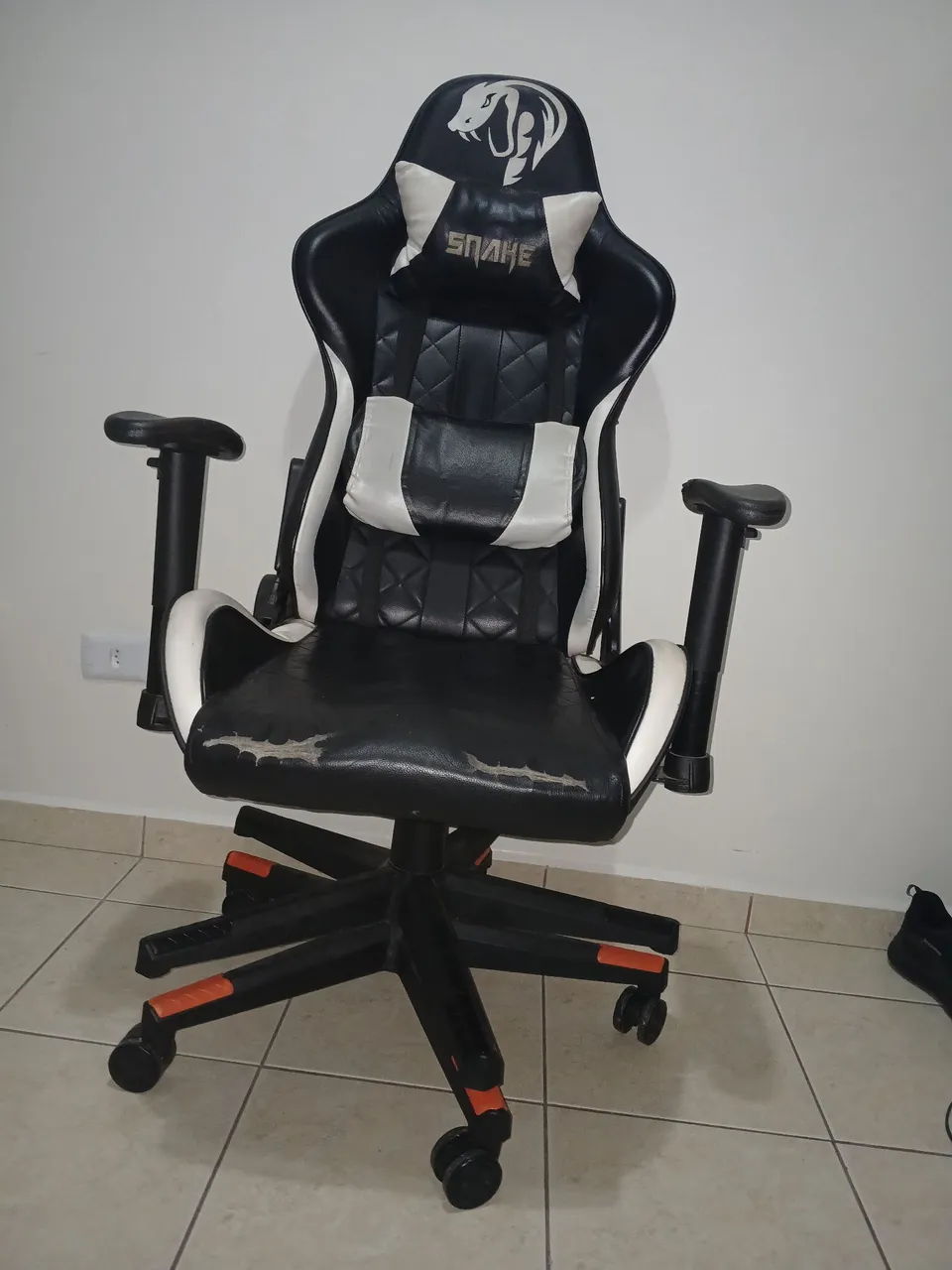 Cadeira gamer SNAKE MAMBA NEGRA NEGOCIÁVEL