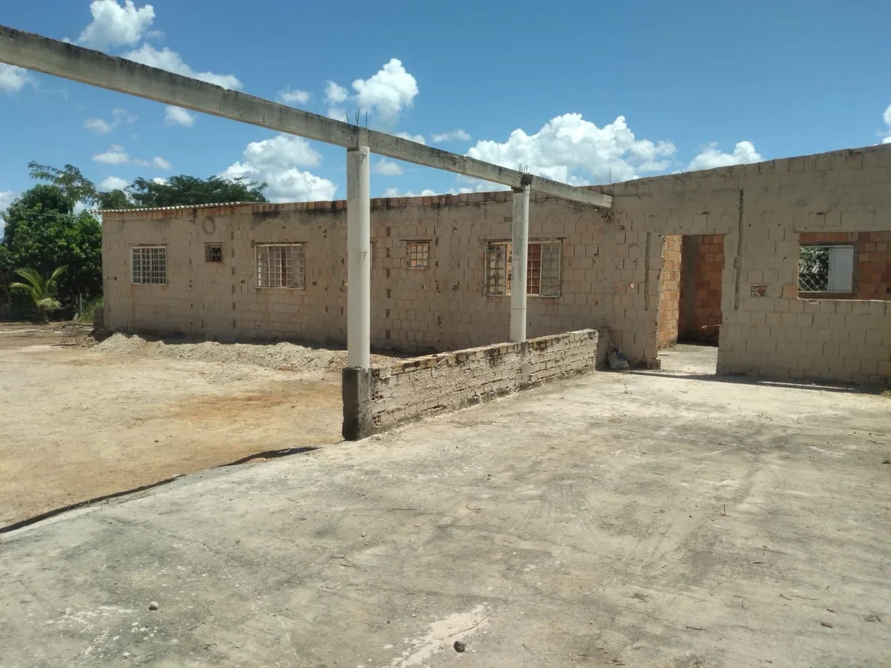 VENDO RANCHO NO CORUMBA IV QUITADO 130.000.