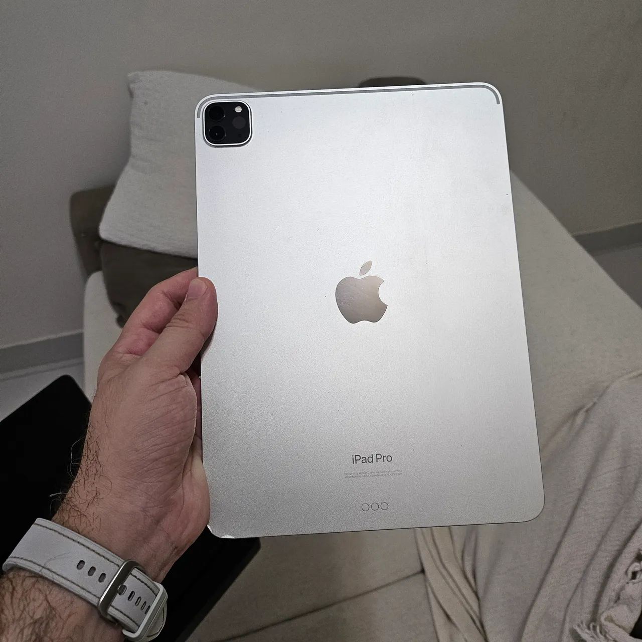 iPad Pro M2 11" 128 GB + Magic Keyboard + Apple Pencil originais  - Foto 4