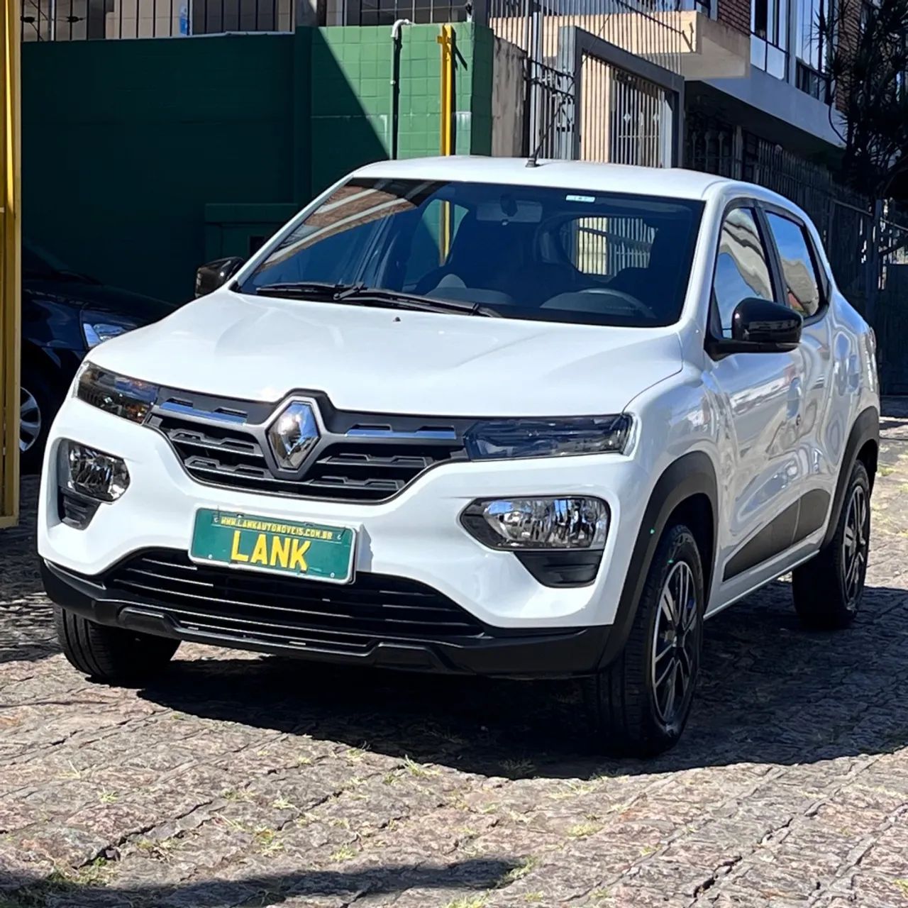 Kwid Intense 2025 apenas 1.250km