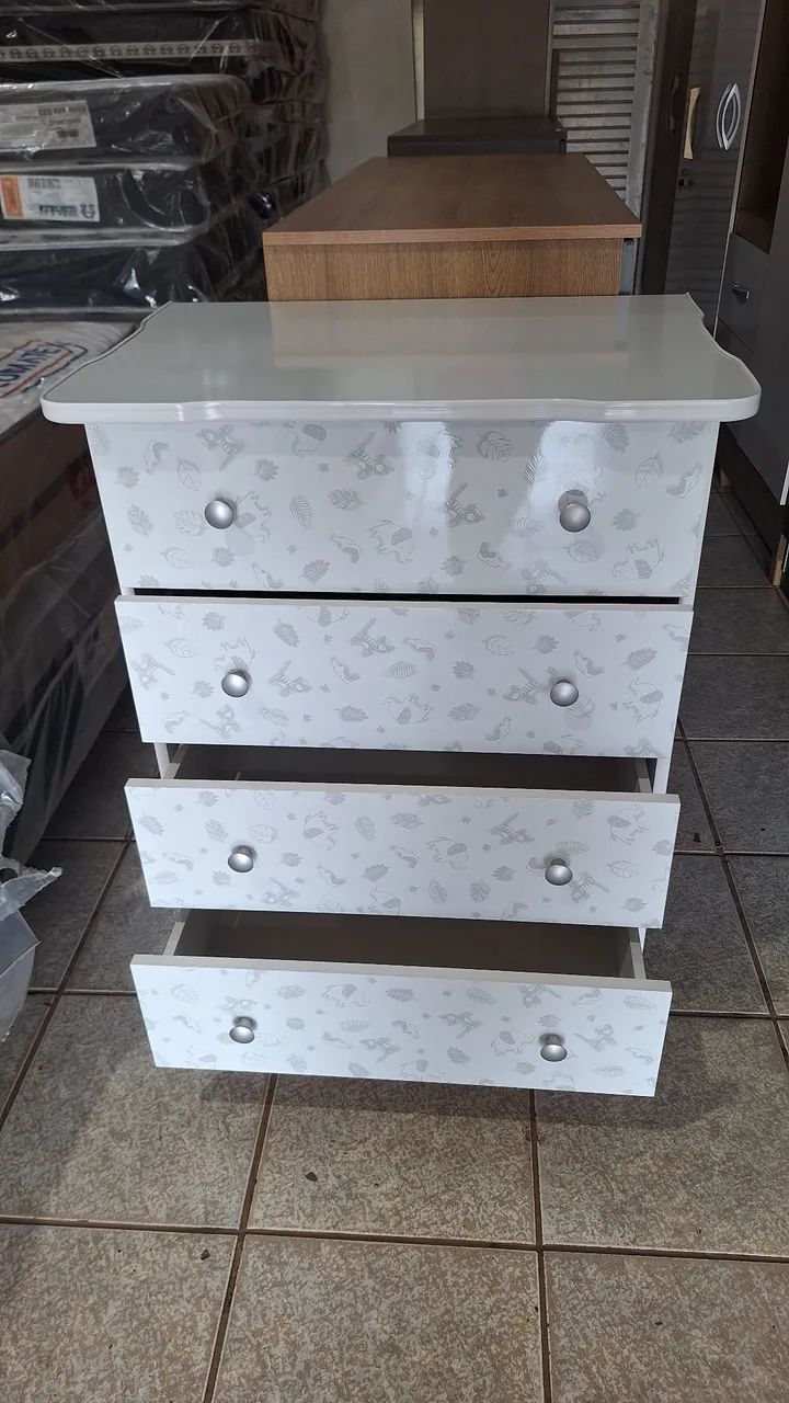 Comoda 4 gavetas - Foto 2