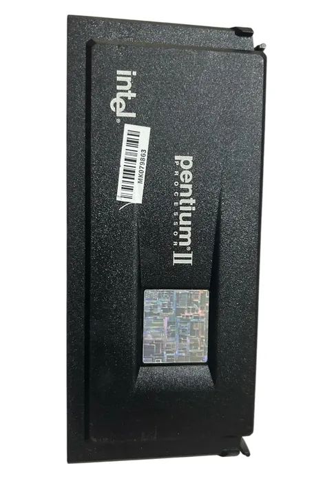 Pentium 2 Slot Processor with Cooler64317757045378122