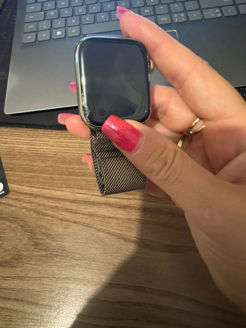Apple Watch Series 6 (GPS + Celular) 44mm Dourado - aço inoxidável