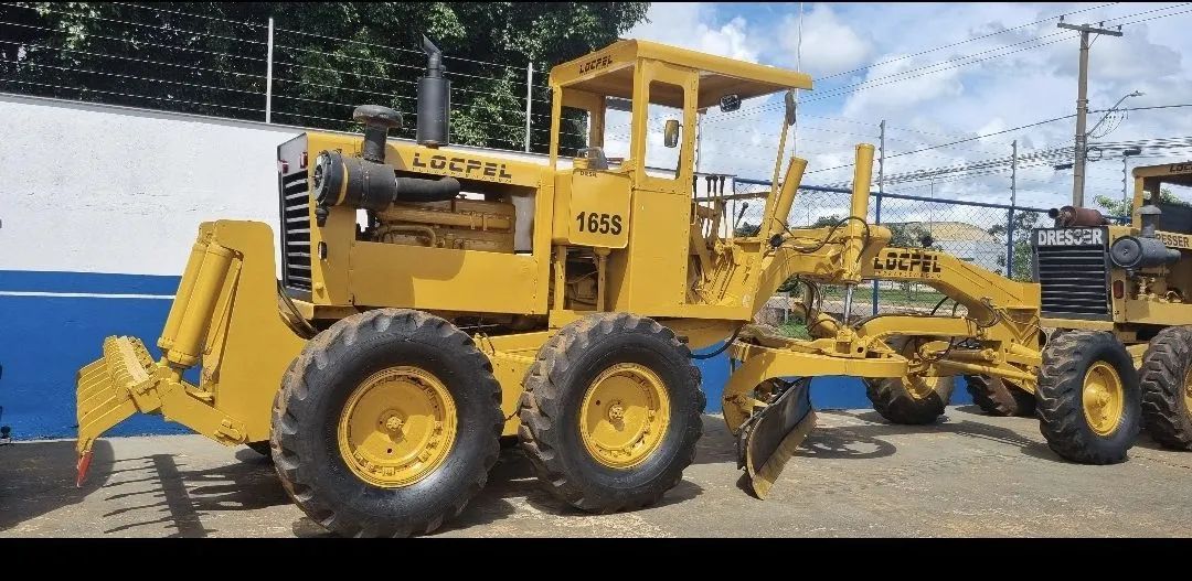 Motoniveladora patrola huberwarco 165S