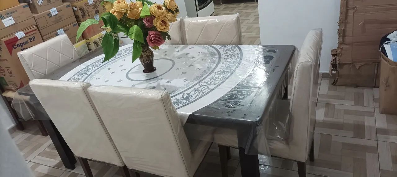 Mesa de Jantar com 6 Cadeiras
