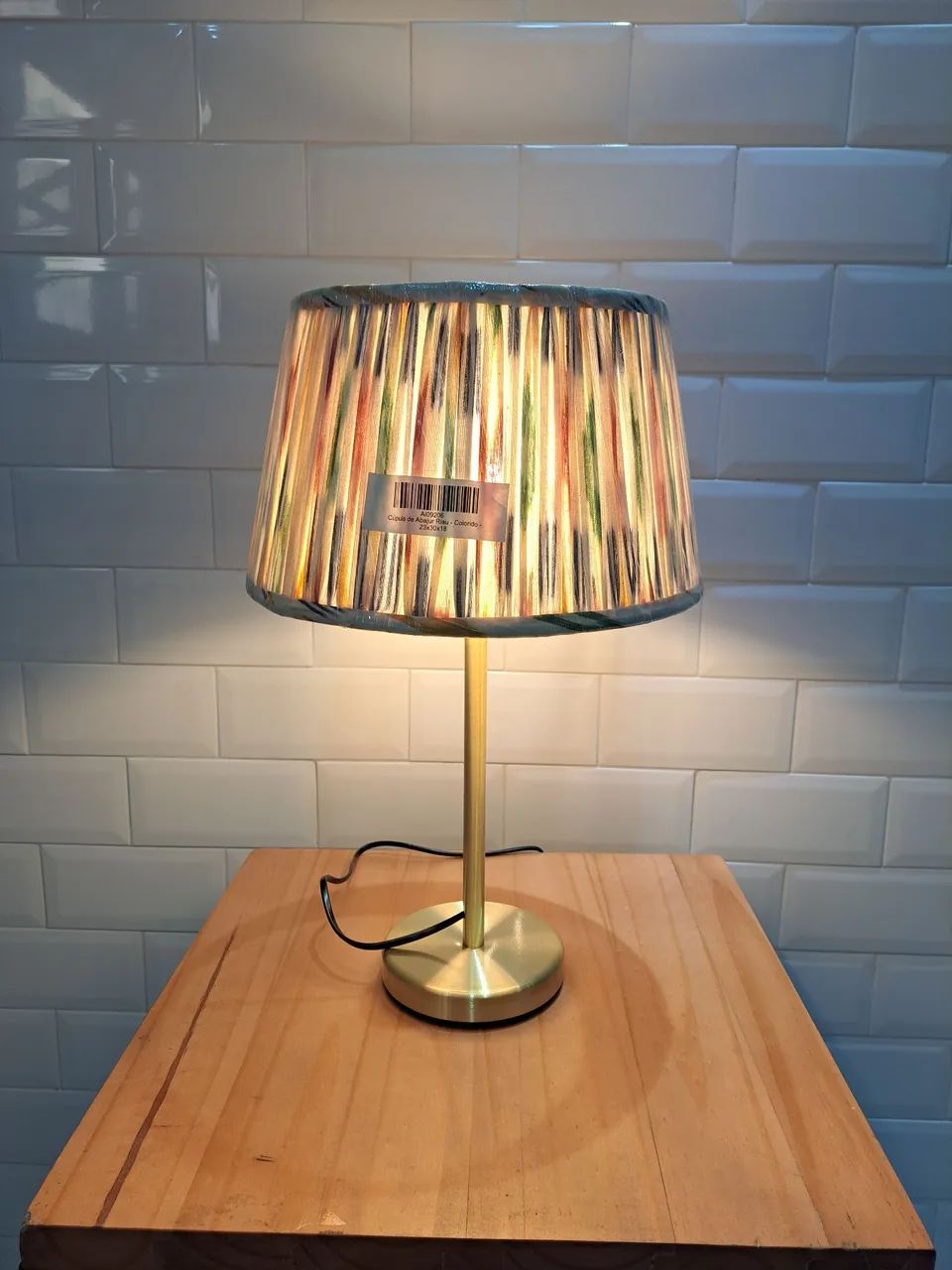 Abajur westwing com Cúpula Colorida