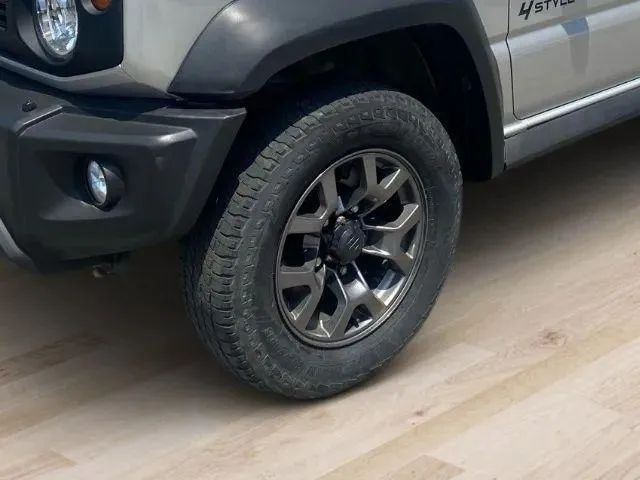 SUZUKI jimny 1.5 gasolina sierra 4style 4x4 automatico 22 #Bastos Helayne - Foto 2