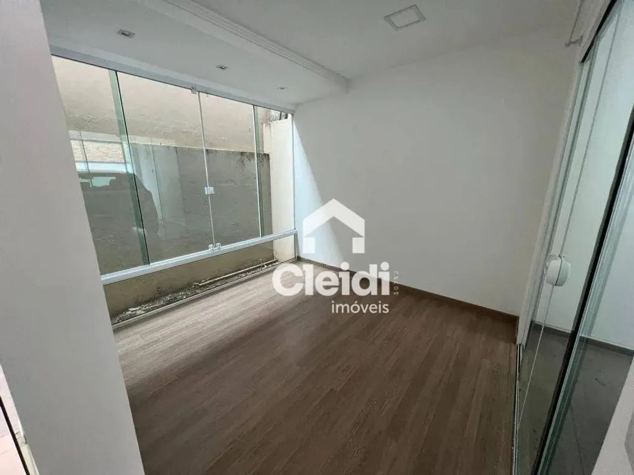 Casa com 3 dormitórios para alugar, 93 m² por R$ 4.040,00/mês - Bom Retiro - Joinville/SC - Foto 5